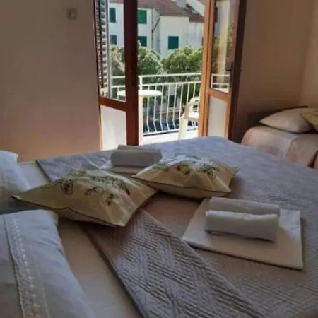 Guest house And Tattoo - Modern & Free Parking